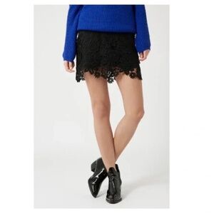 Topshop black crochet mini‎ skirt size 2